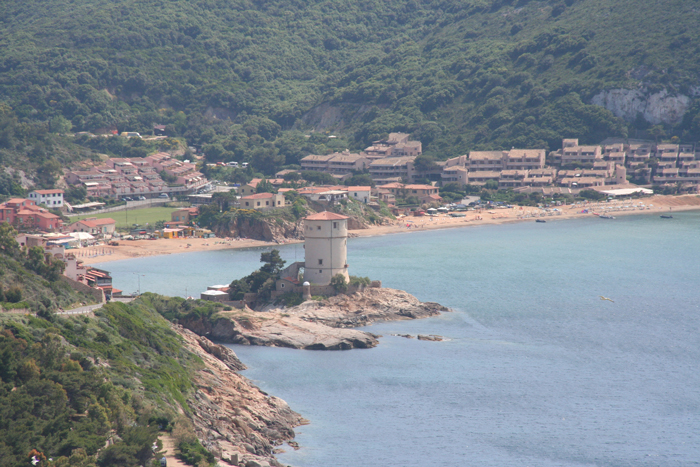 Giglio Campese La Spiaggia Dellisola Del Giglio Viaggio