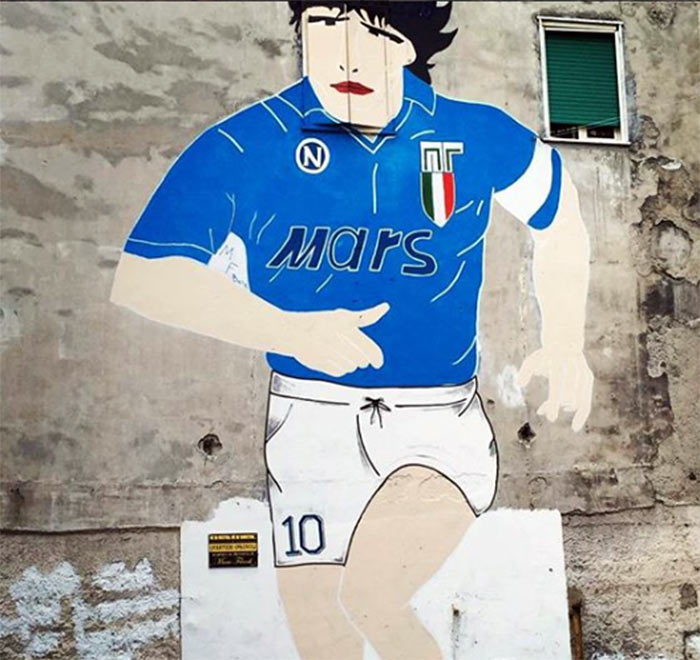 Napoli, murale Maradona nei Quartieri Spagnoli